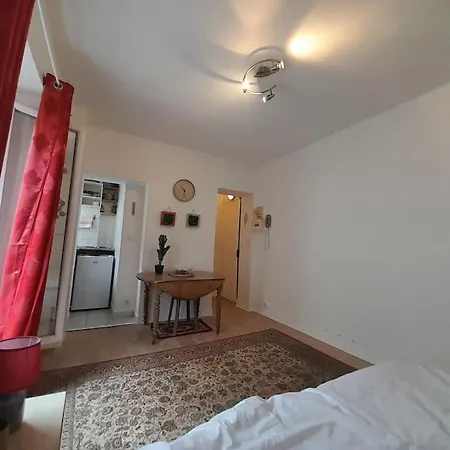 Cosy Getaway Apartment Paris