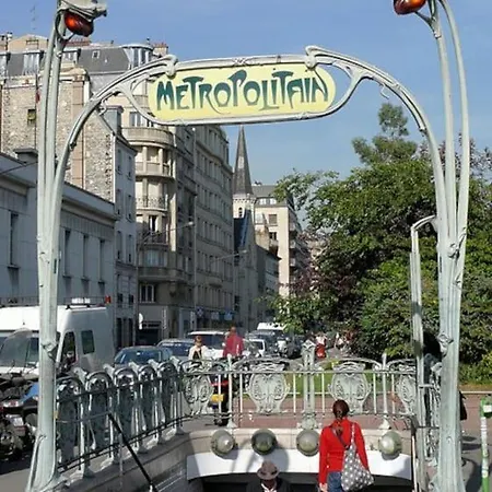 Cosy Getaway Apartment Paris